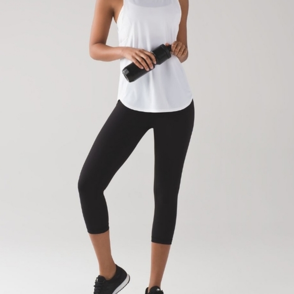 COPY - Lululemon Wunder Under Crop (Hi-Rise) *Full-On Luxtreme 21", Black, Size… - Picture 3 of 10